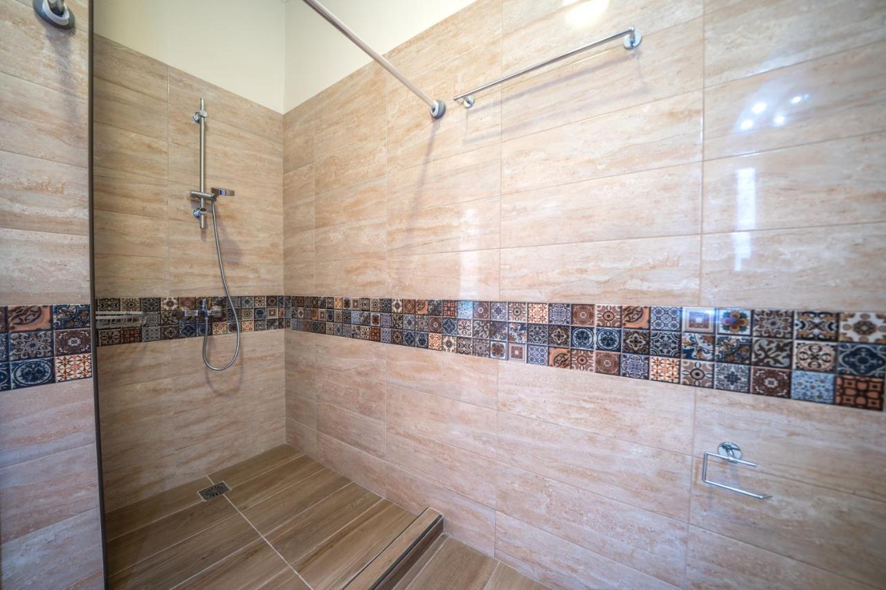 חאניה Iro City And Beach Boutique Homes מראה חיצוני תמונה